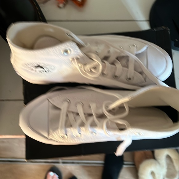 WOMEN'S CONVERSE CHUCK TAYLOR ALL STAR LUGGED PLATFORM SNEAKERS - Picture 4 of 4